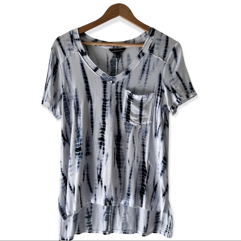 Rock and Republic White Tie Dye Distress Short Sleeve Top Tee. Size Large